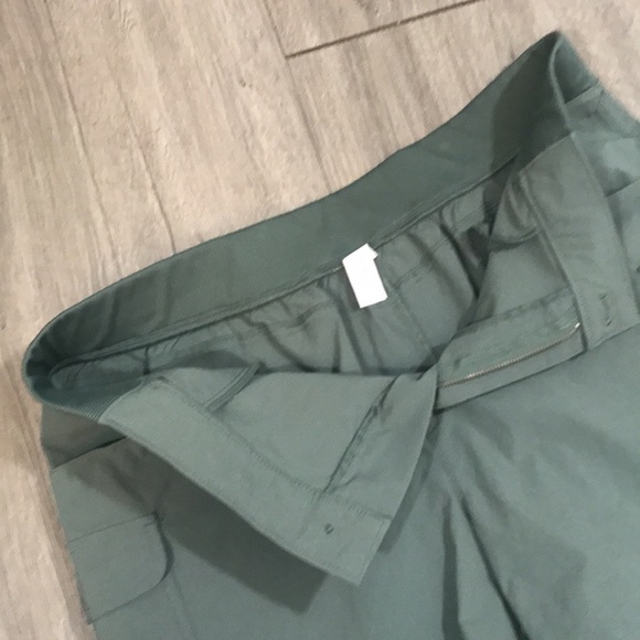 Marika Dark Sage Green Athletic Shorts size L - Picture 7 of 8